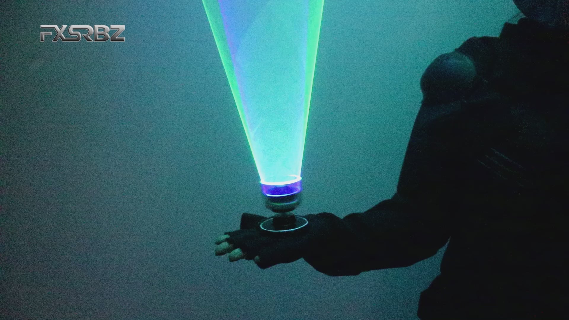 New Blue Green Laser Gloves DJ Tunnel Effect Auto Rotating Vortex Laser Glove Multicolour LED Luminous Costumes Accessories